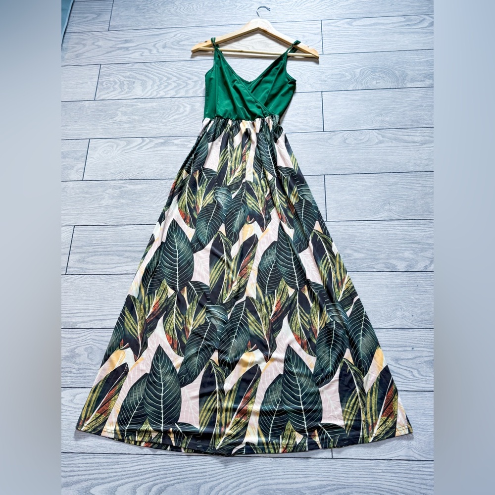 Ouges Women’s Green Palm Maxi Dress With Pockets … - image 1